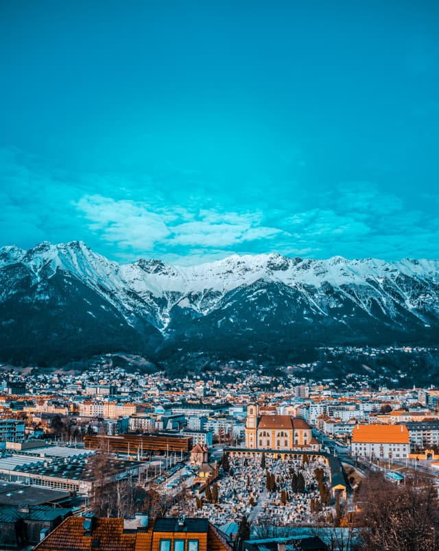 Alpine Adventure : A Journey into the Peaks and Skiing Splendours