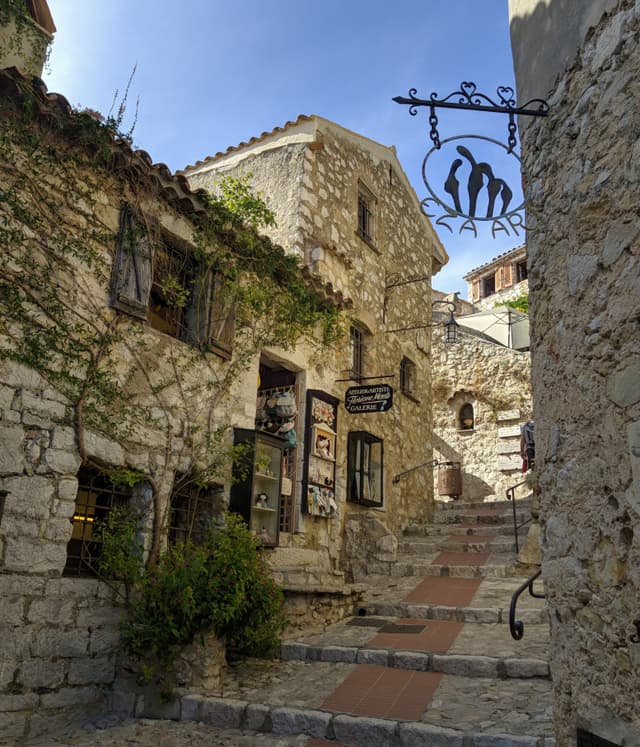 Discovering the French Art de Vivre